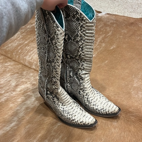 Corral Handcrafted Python Boots - Picture 5 of 5